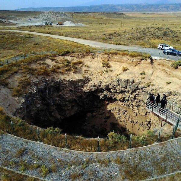 Meteor Çukuru › Gezi Rehberi | Doğubayazıt | Ağrı