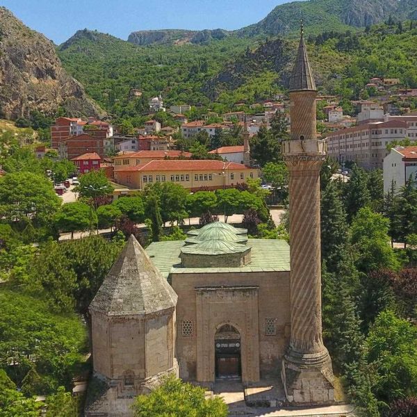 Burmalı Minare Cami › Gezi Rehberi | Merkez | Amasya