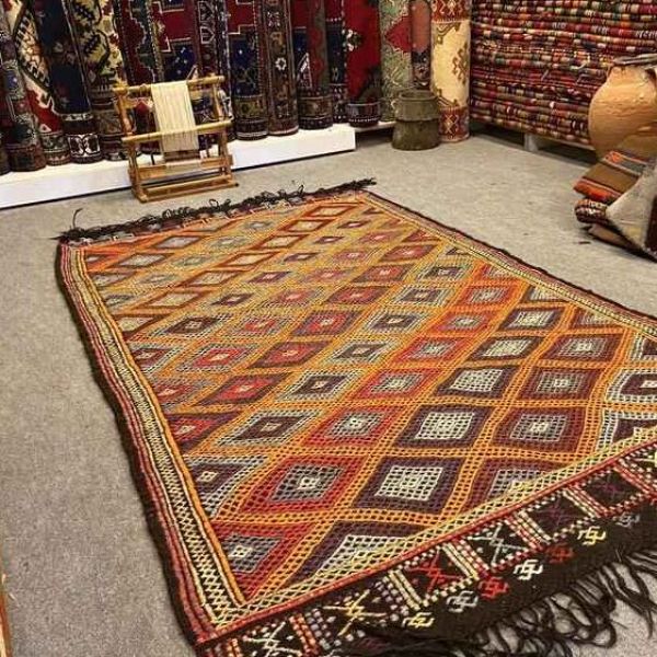 Kök Boyasından Yapılma Kilim › Hediyelik Ne Alınır | Merkez | Bitlis