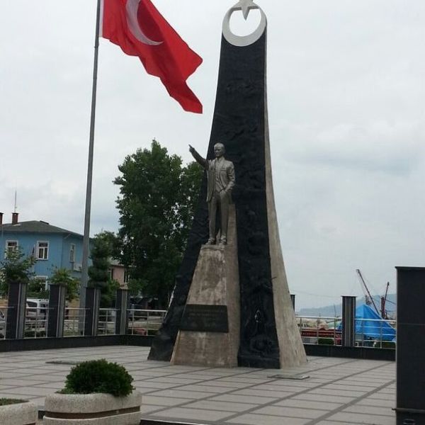 Tirebolu Meydanı › Gezi Rehberi | Tirebolu | Giresun