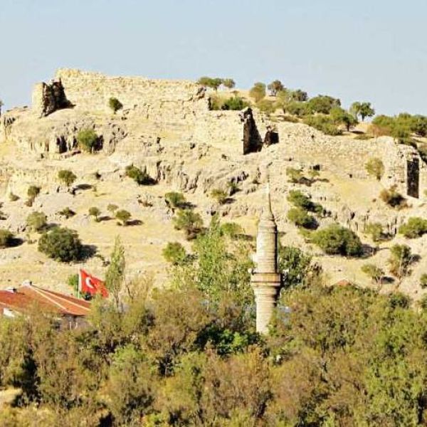 Uluborlu Kalesi › Gezi Rehberi | Uluborlu | Isparta