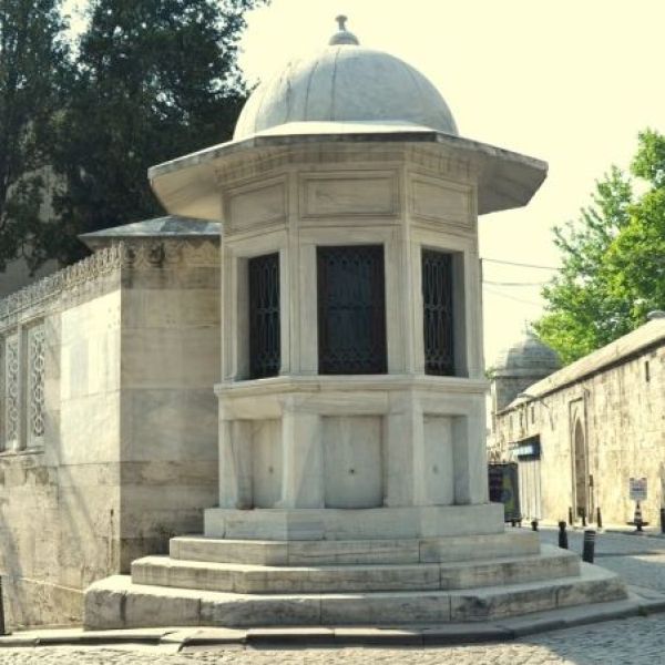 Mimar Sinan Türbesi › Gezi Rehberi | Fatih | İstanbul