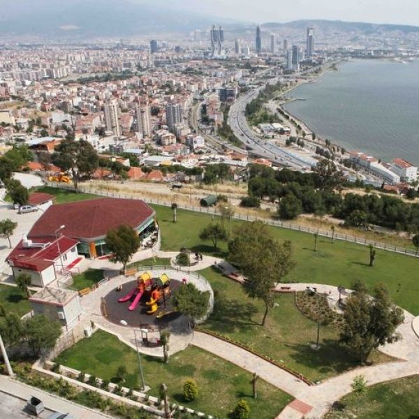 Bayraklı Belediyesi Teras Park › Gezi Rehberi | Bayraklı | İzmir