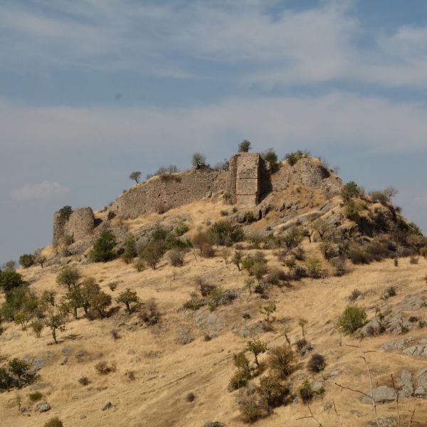 Kormas Kalesi › Gezi Rehberi | Baykan | Siirt