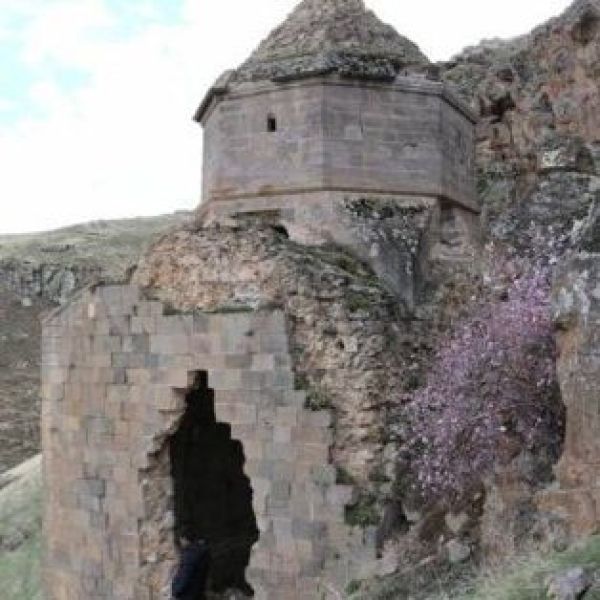 St Stefanos Kilisesi › Gezi Rehberi | Muradiye | Van